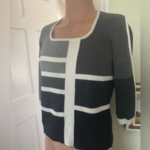 Designers Originals Gray, Black & White Colorblock Square-Neck Sweater